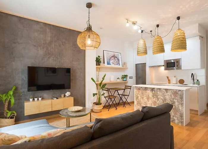 Cozy Apartament In The Heart Of Malaga With Pool