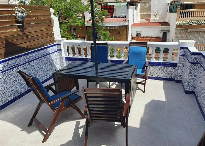 Private Townhouse With Roof Terrace Close To The Beach