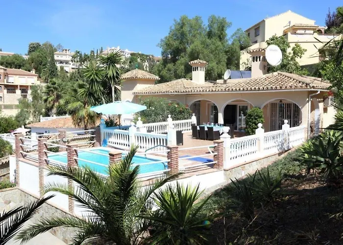 Delightful 5 Bed Villa In Fuengirola Costa Del Sol