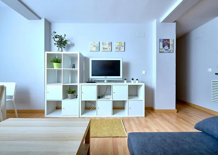 Holidays2Malaga Salitre 3 bedroom Apartment