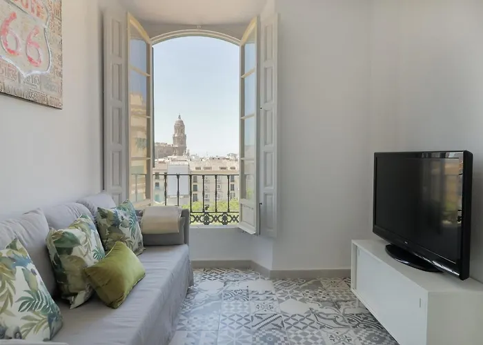 C11 - Cosy 7 Bedrooms In Plaza Merced