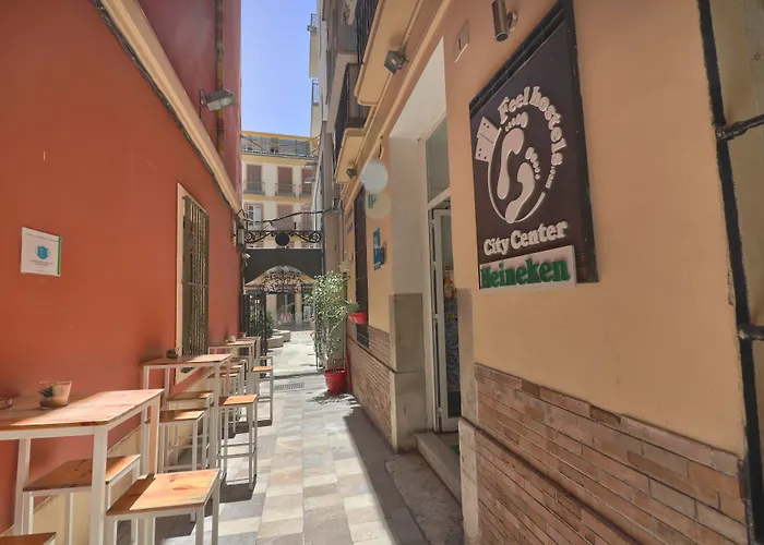 Feel Hostels City Center