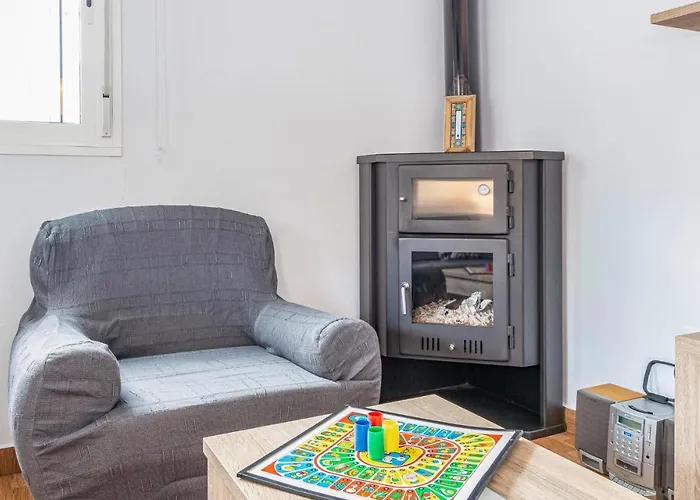 3 Bedroom Stunning Home In Malaga