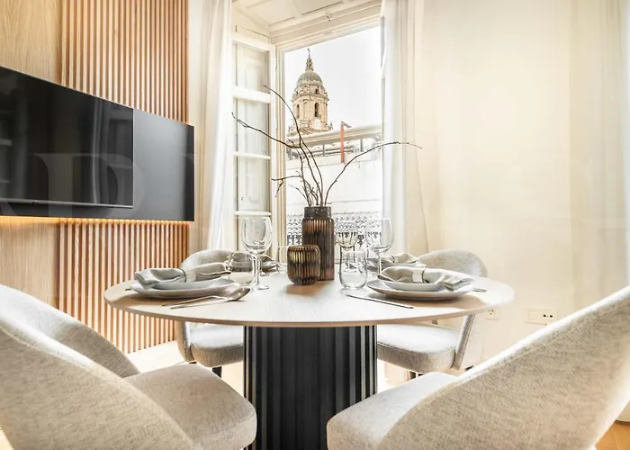 Luxe Apartment In The Historic Center By Rems