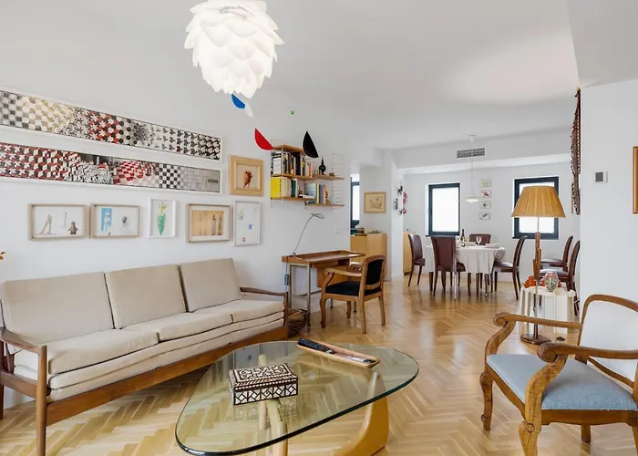 Soho 2 Bedrooms Apt Next To The Beach