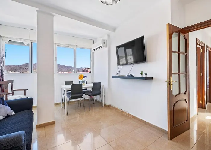 3 Bedroom Apartment Near City Centre
