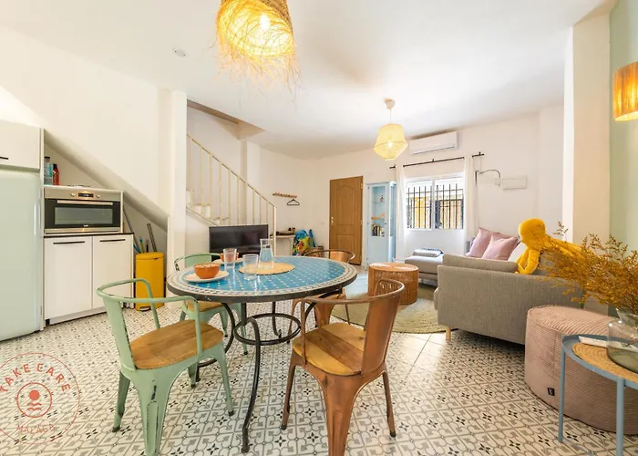 Colourful Fisher House Pulpito In El Palo! - Tcm