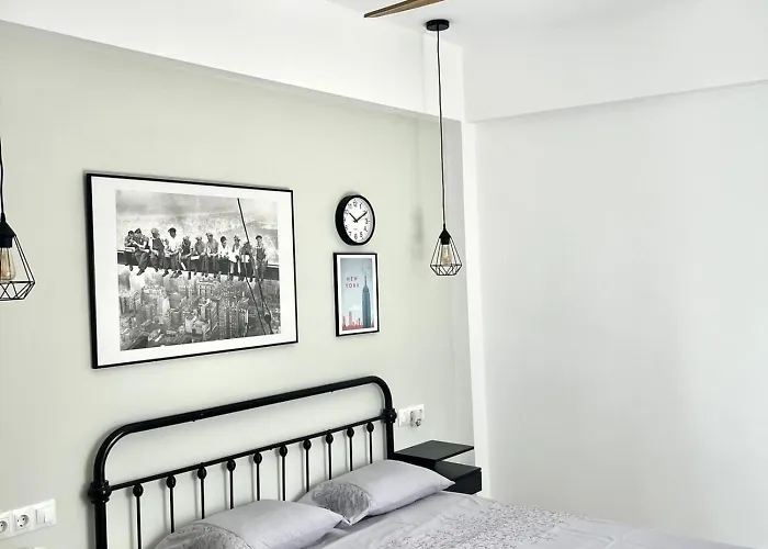 Cd-P Loft, New Charming Loft With Private Patio, Center, Quite Neighborhood