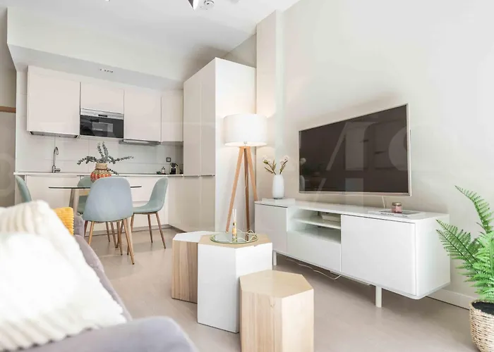 Adorable Flat With Private Parking In The Center By Rems