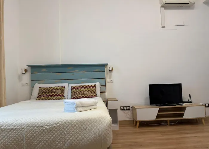 Lovely Studio In The Heart Of Malaga Free Swimming Pool