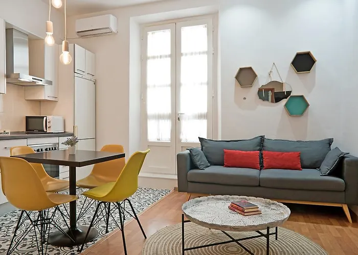 Urbanchic Oasis Centre Apartment