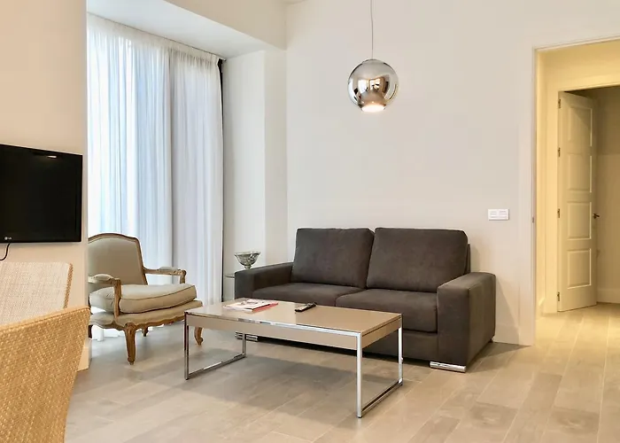 Urbanliving Cisneros