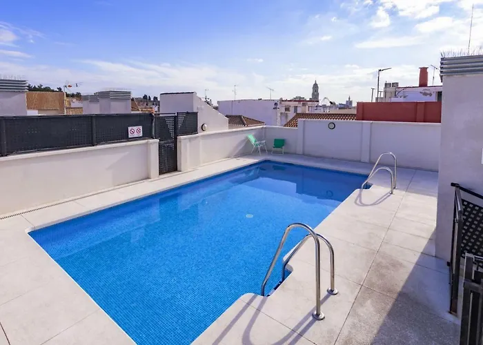 -Malagasunapts- Rooftop Pool & Free Parking