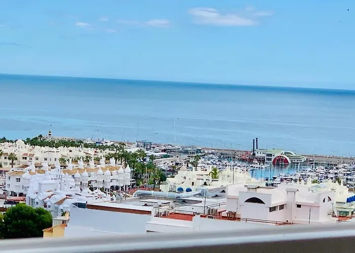 Puerto Marina Beach To 50M