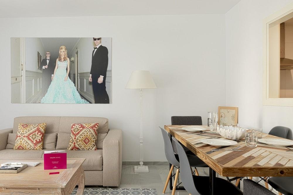 Apartmentos Pompidou Apartment Malaga