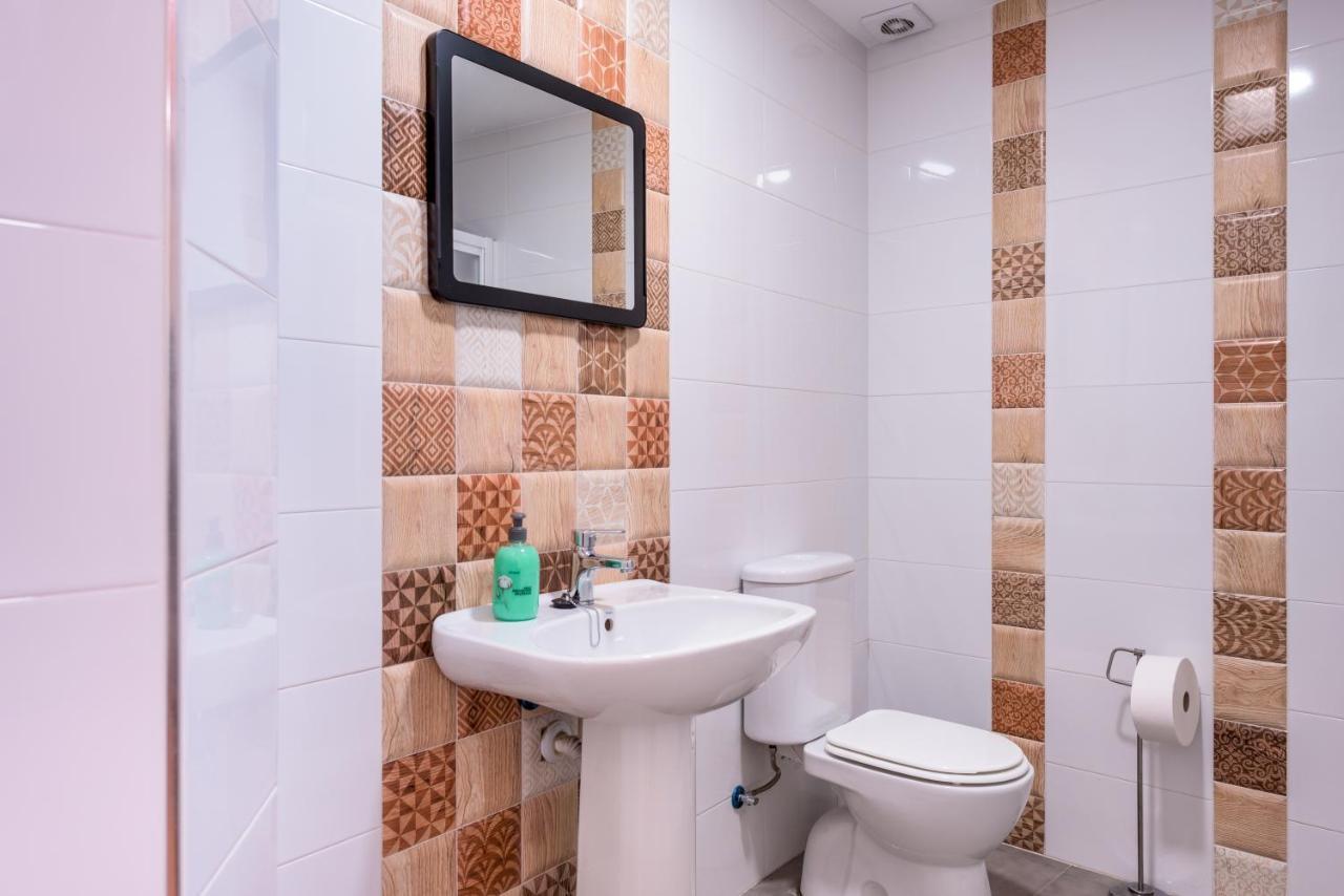 Lunalba Hostel Malaga