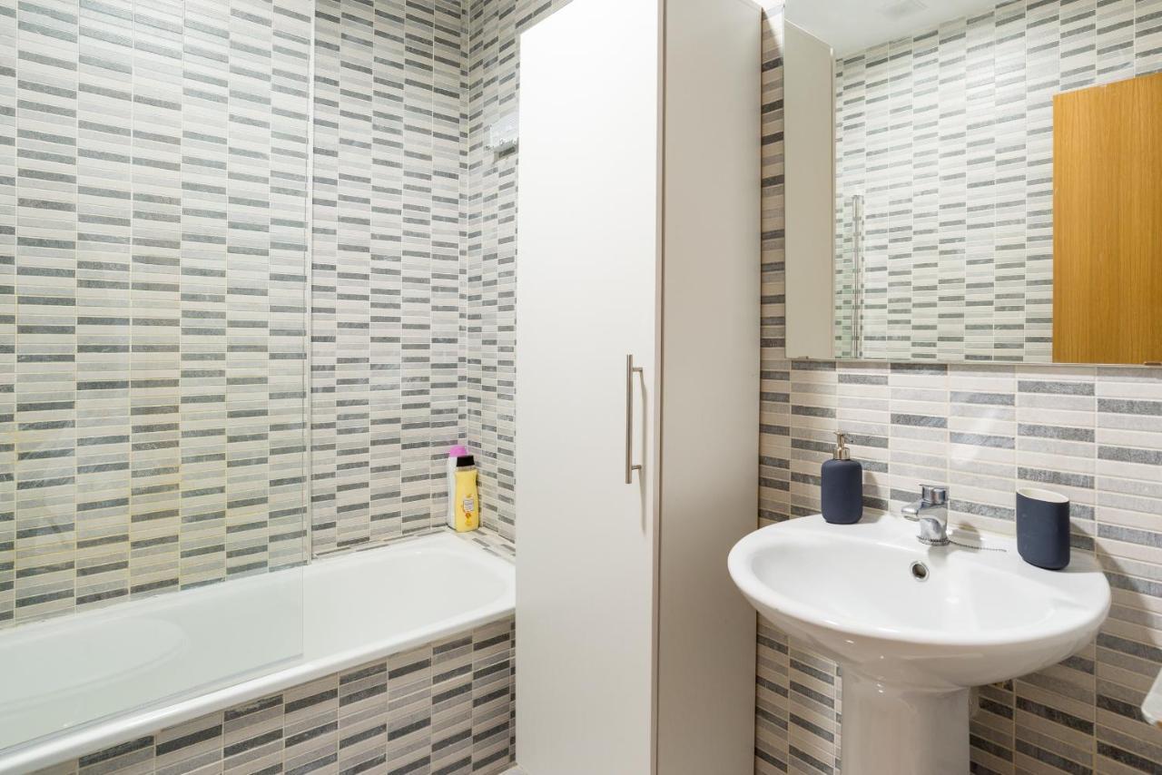 Cozy In The Heart Of With Pool Apartment Malaga