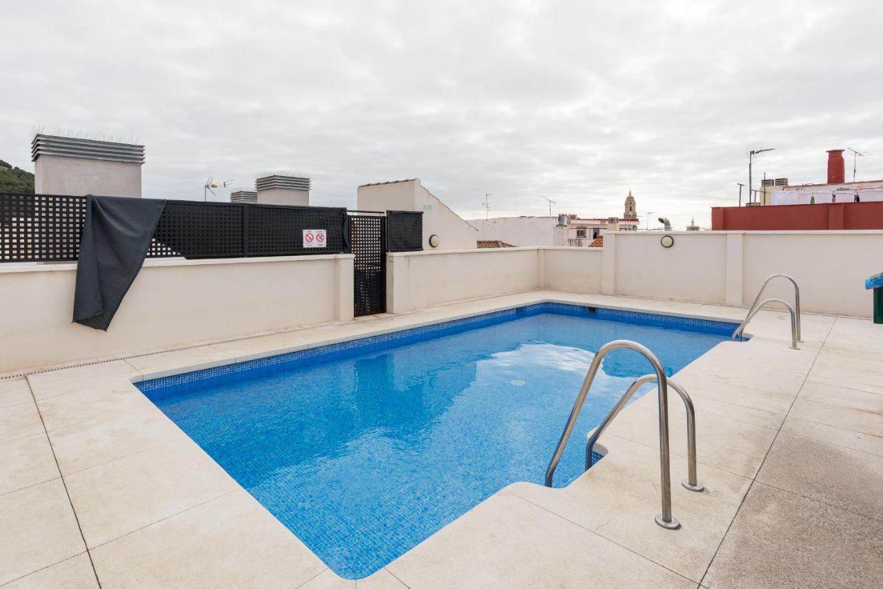 Cozy In The Heart Of With Pool