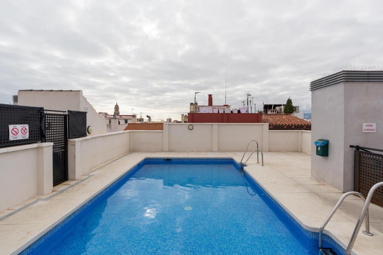 Cozy In The Heart Of With Pool