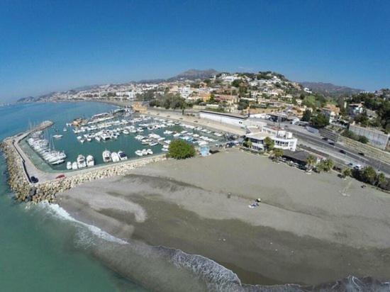 5 - En La Playa De El Palo Malaga