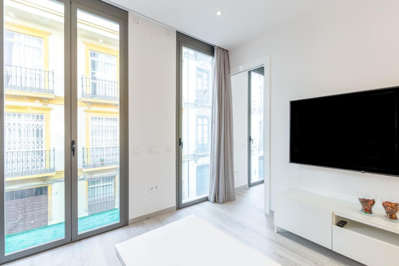 Minty - Bright La Merced Apartment *