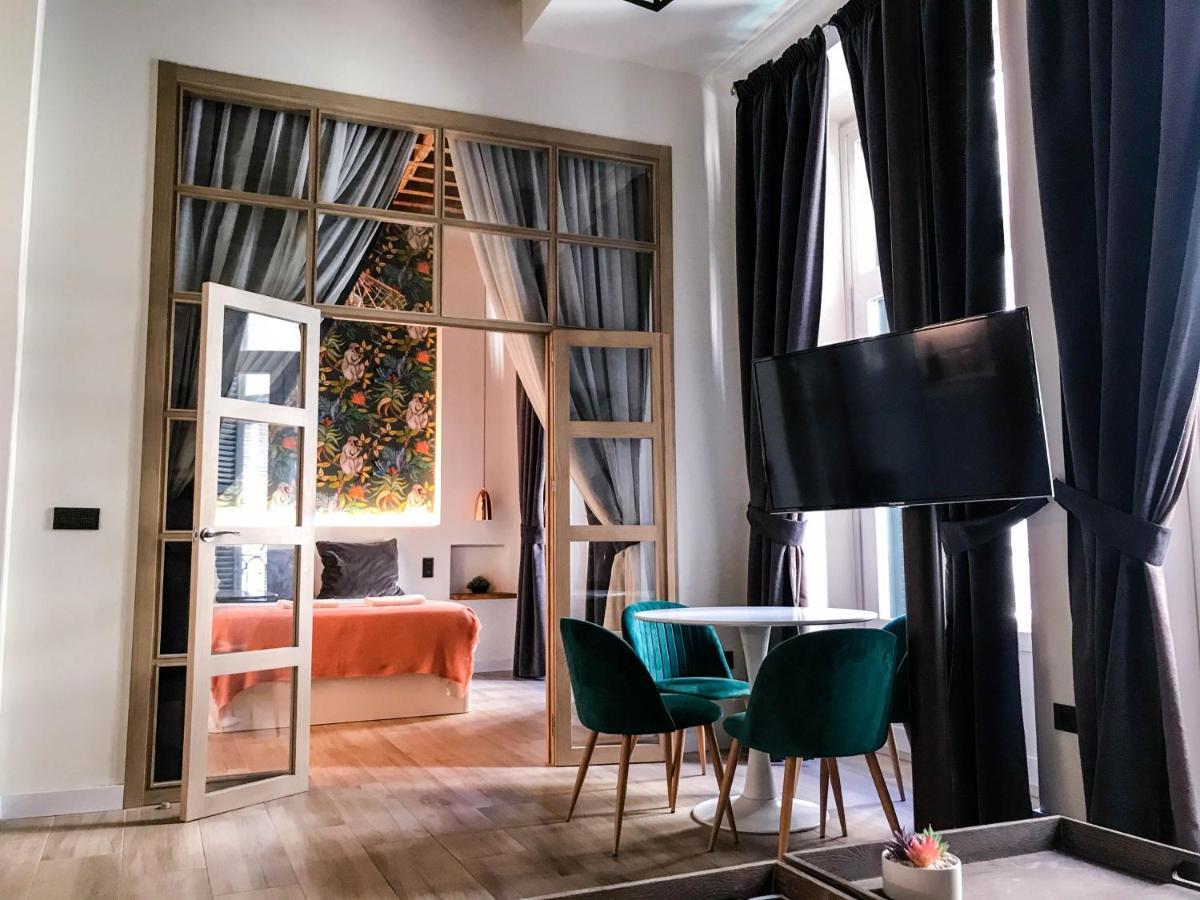 Casa Blanca Apartment *