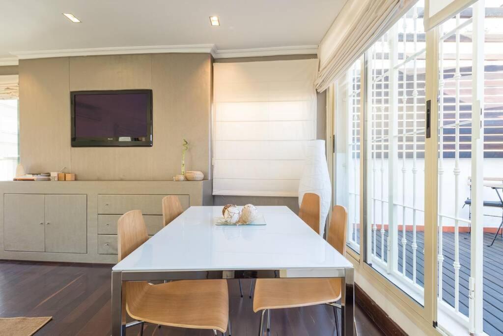 Tgh/ Atico Calle Victoria Apartment