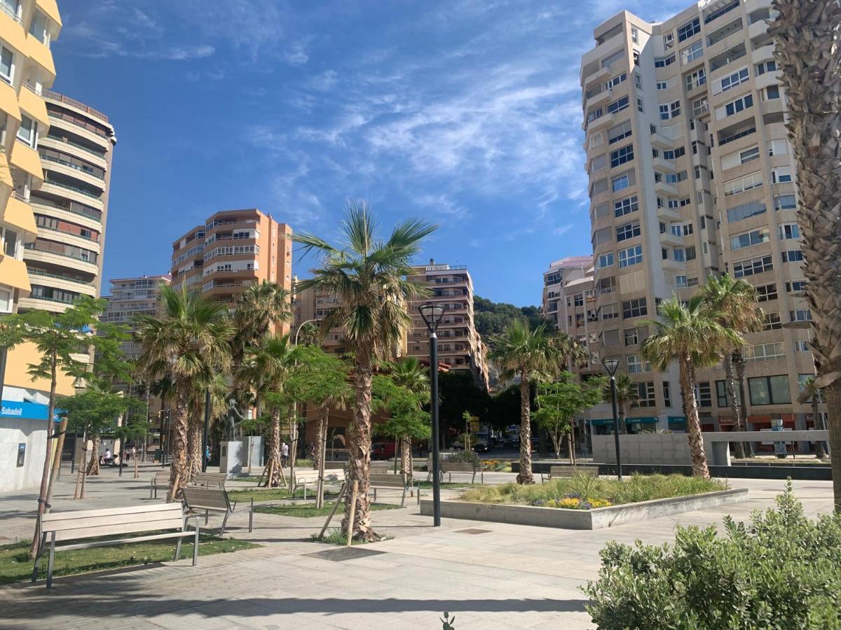Homely Malagueta Junto Al Mar, Parking Privado Bajo Suplemento Apartment Malaga