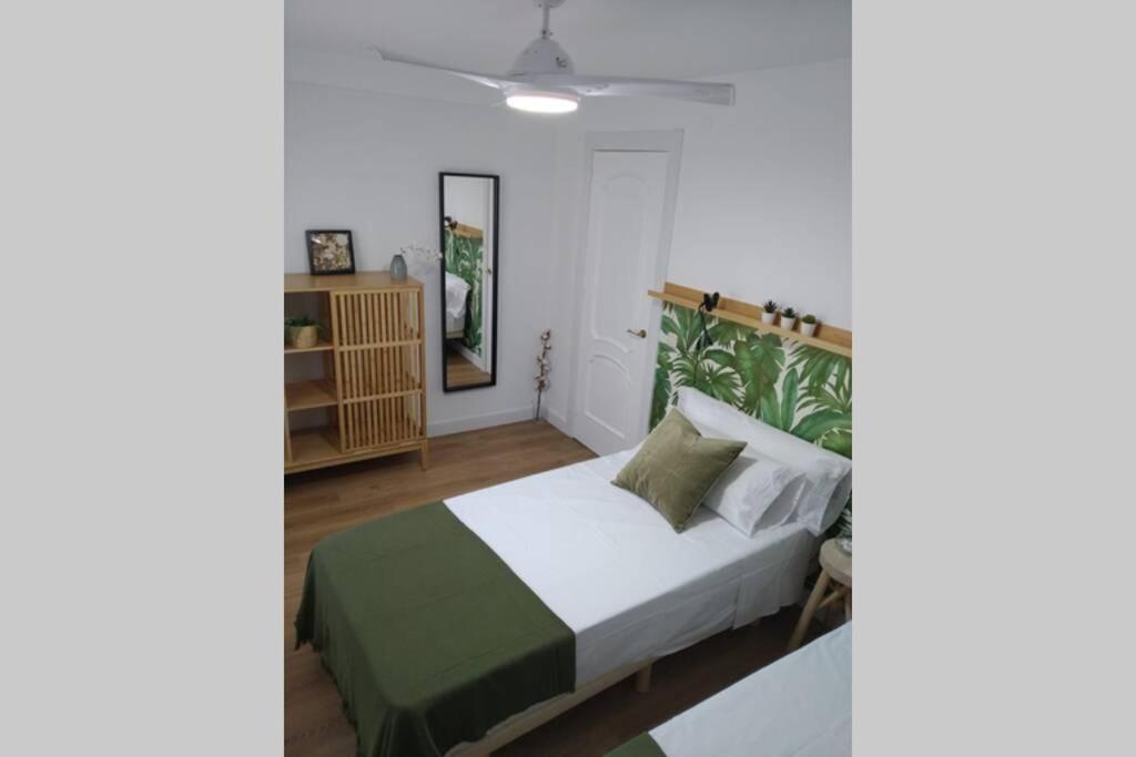 Rent4 Delicias Apartment *