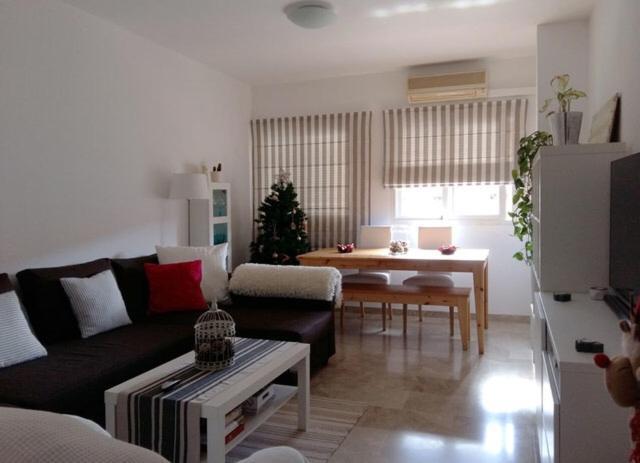 Habitacion En Apartamento Carlos Haya Malaga