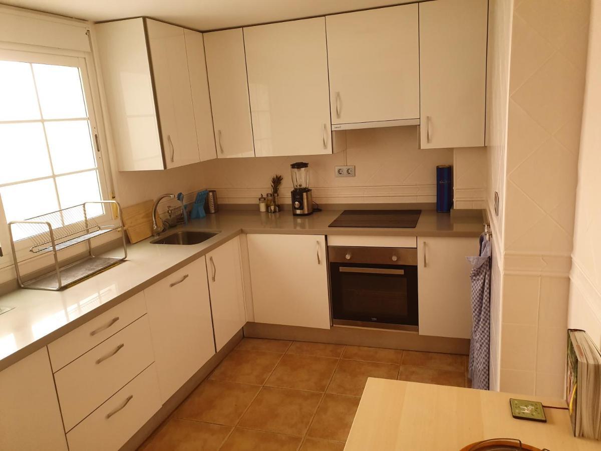 Private Townhouse With Roof Terrace Close To The *