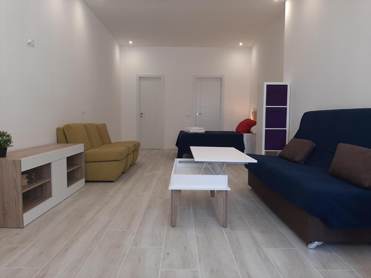 Velarde Center * Malaga