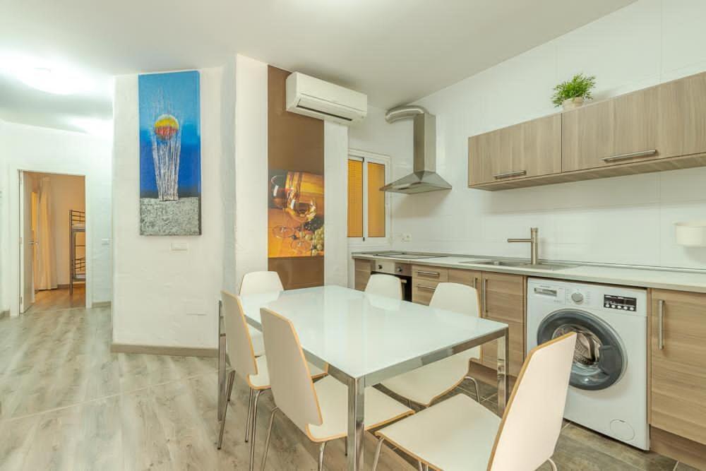 Beautiful Flat With Balcony&wifi In Center Apartamento