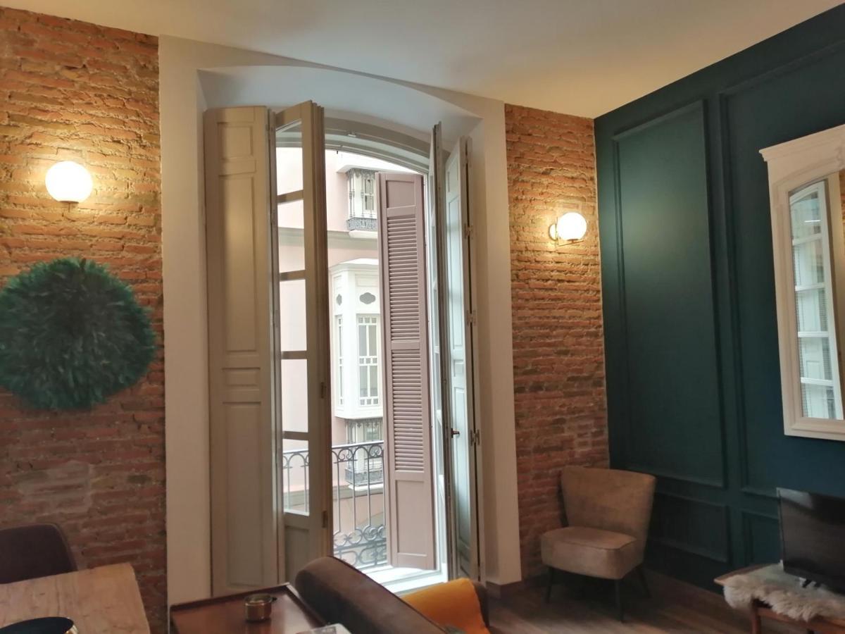 Apartment A&n Collector