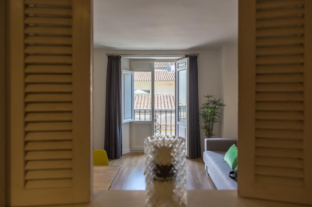 Urbe10 Plaza De La Merced 1 Bedroom Apartment *