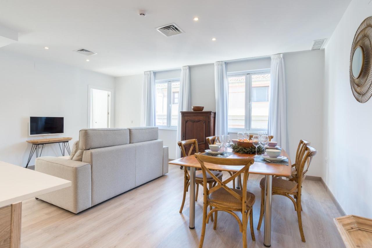 Apartment Urbe10 Atarazanas 2 Bedrooms Malaga
