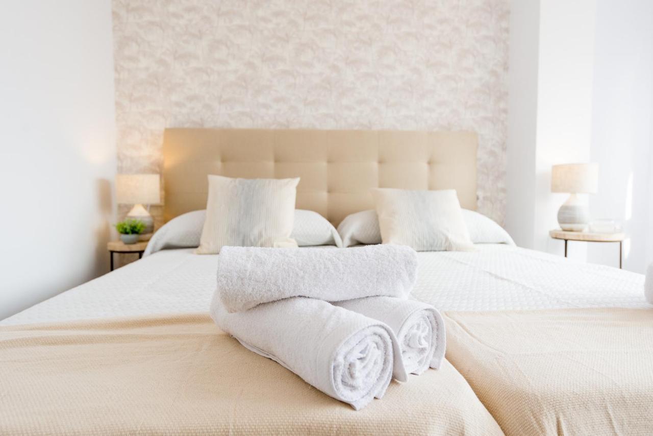 Apartment Urbe10 Angel Ganivet 2 Bedrooms *
