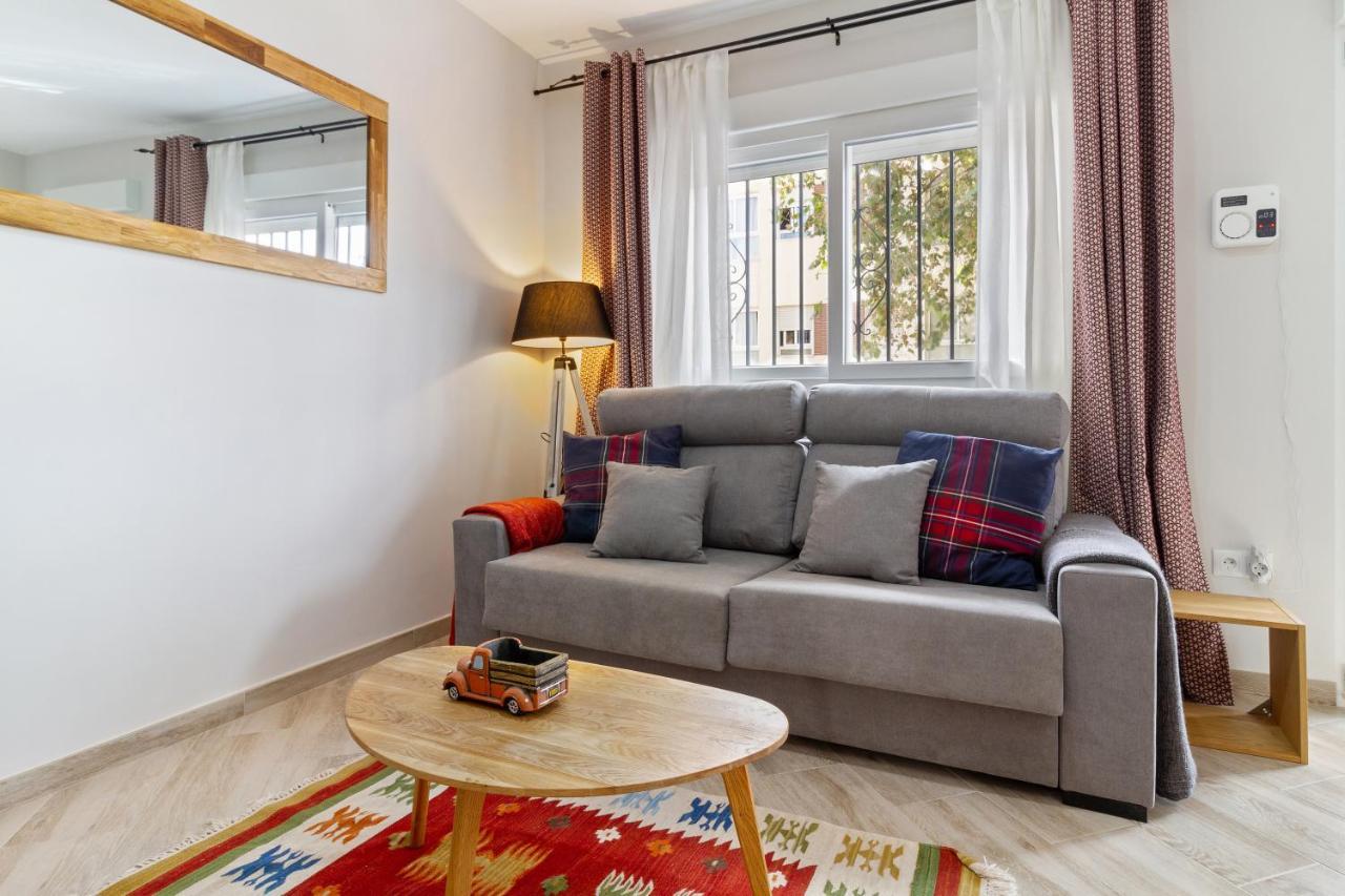 Barcelo 21: Centrally Located Attic With Terrace And Retreat Apartment *