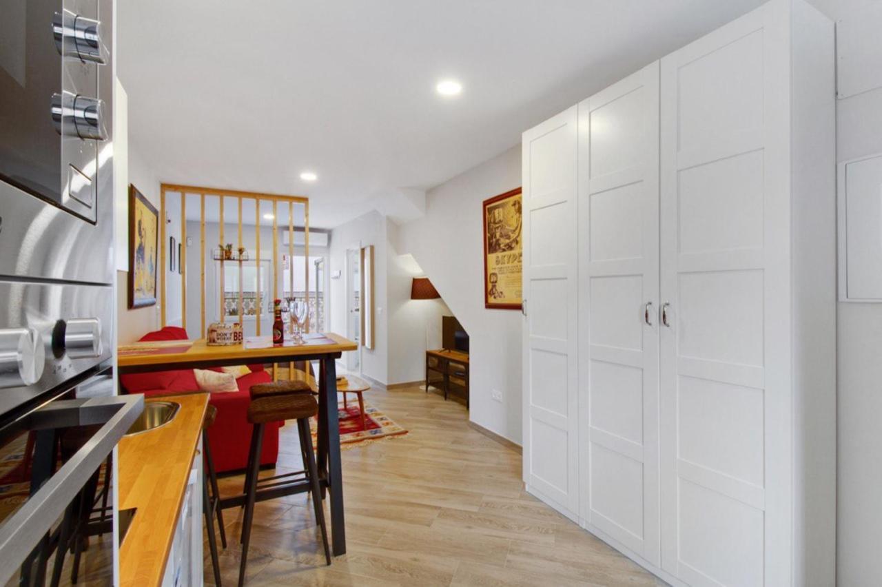Barcelo 21: Centrally Located Attic With Terrace And Retreat Apartment Malaga