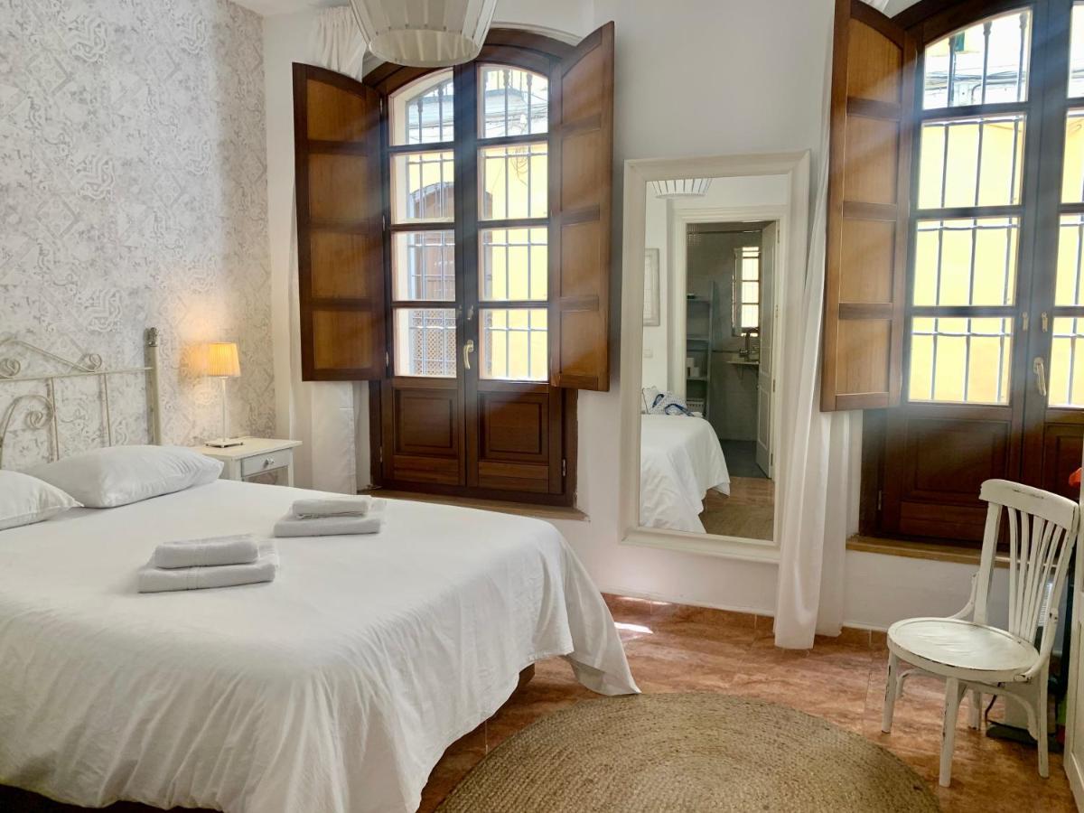 Lyrioshomes La Merced Centro Malaga