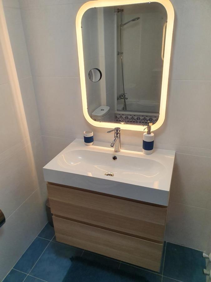 Private Townhouse With Roof Terrace Close To The