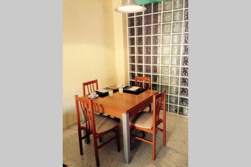 Confortable-tranquilo Junto Al Centro Apartment