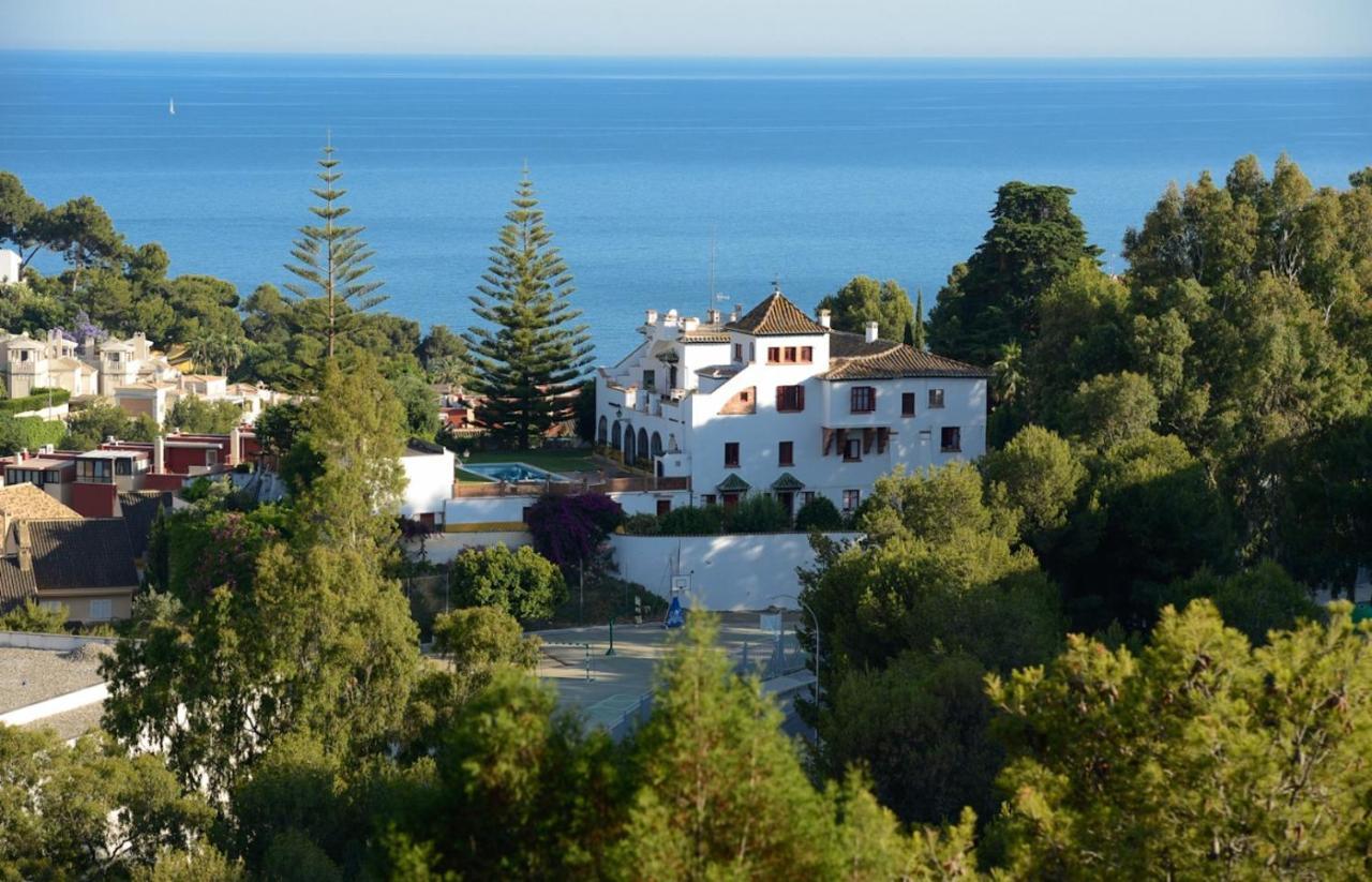 Clavero Villa