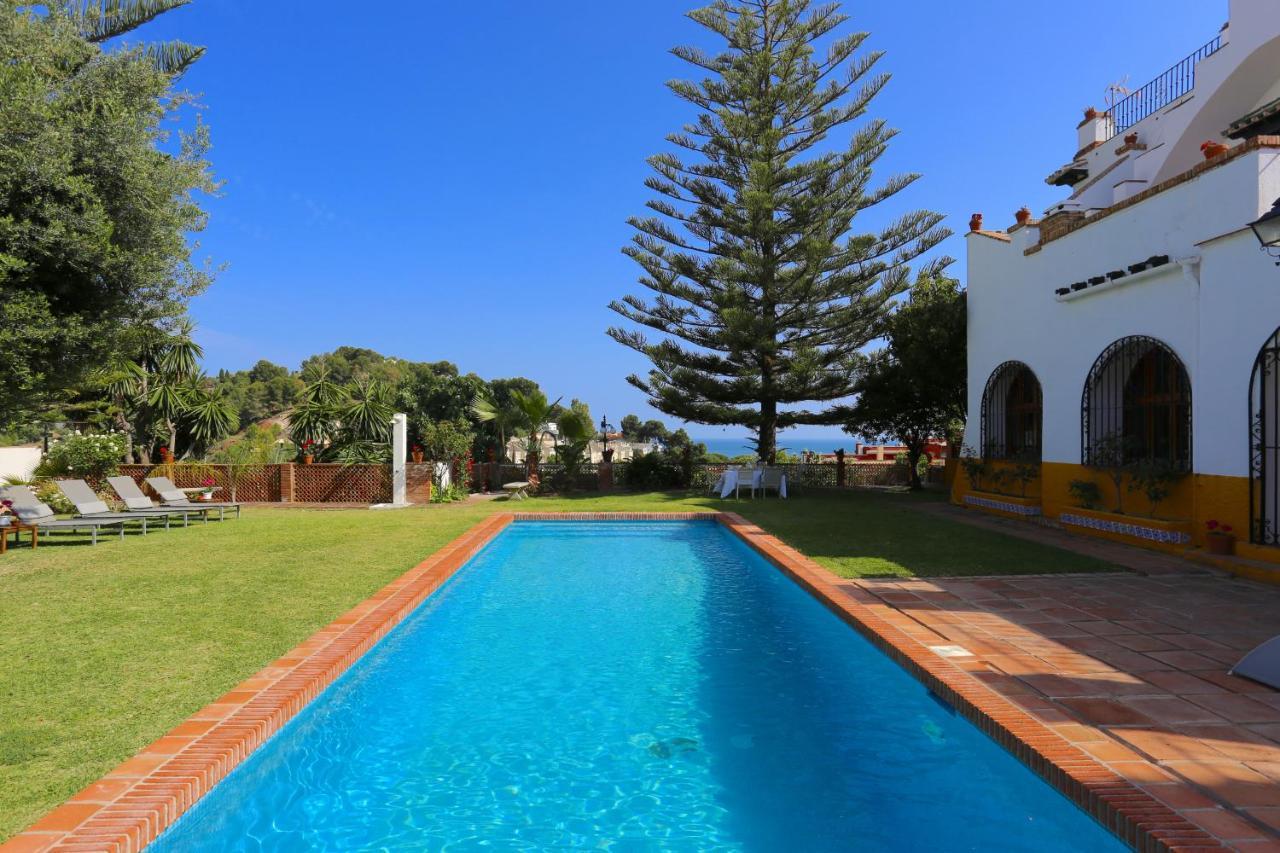 Clavero Villa *
