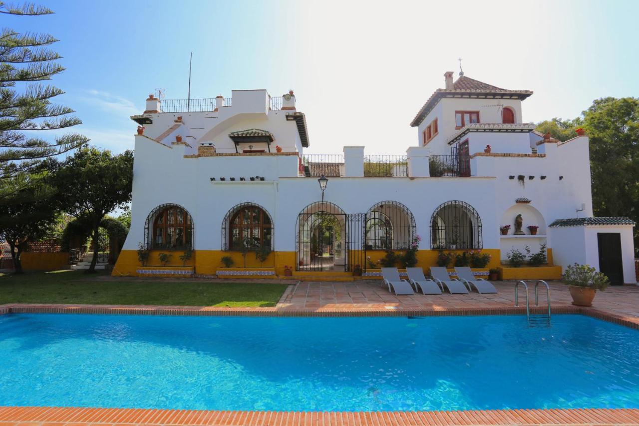 Clavero Villa