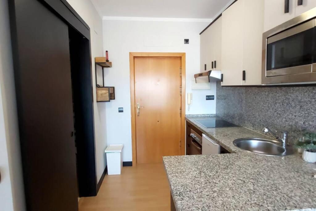 Apartamento New Studio In With Views And Very Quiet