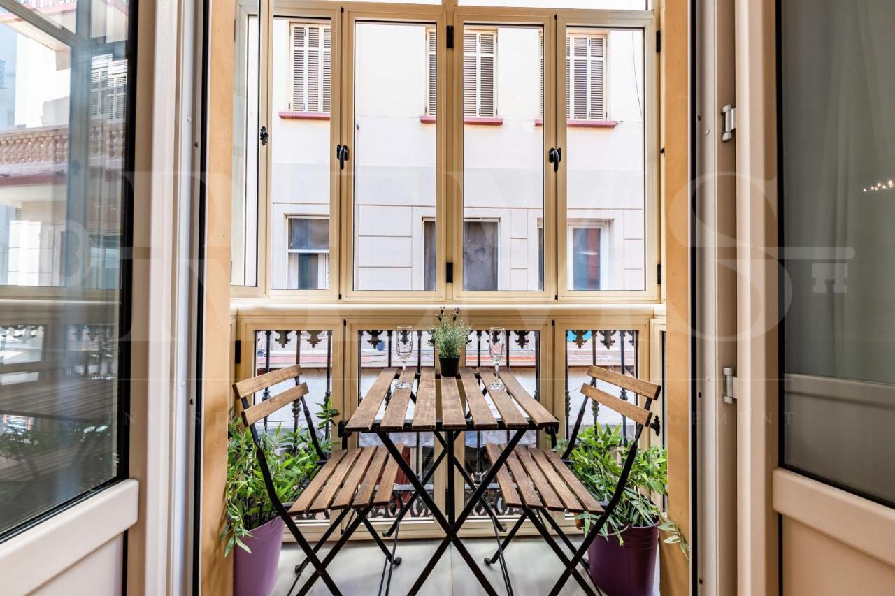Central Studio With Patio And Balcony Apartment