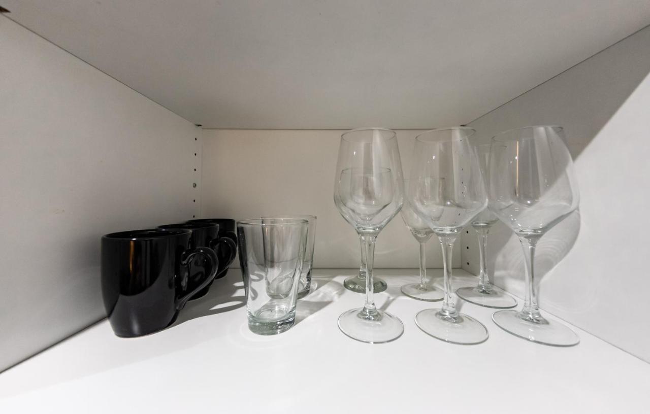 Minimalistic In The Heart Of Apartment