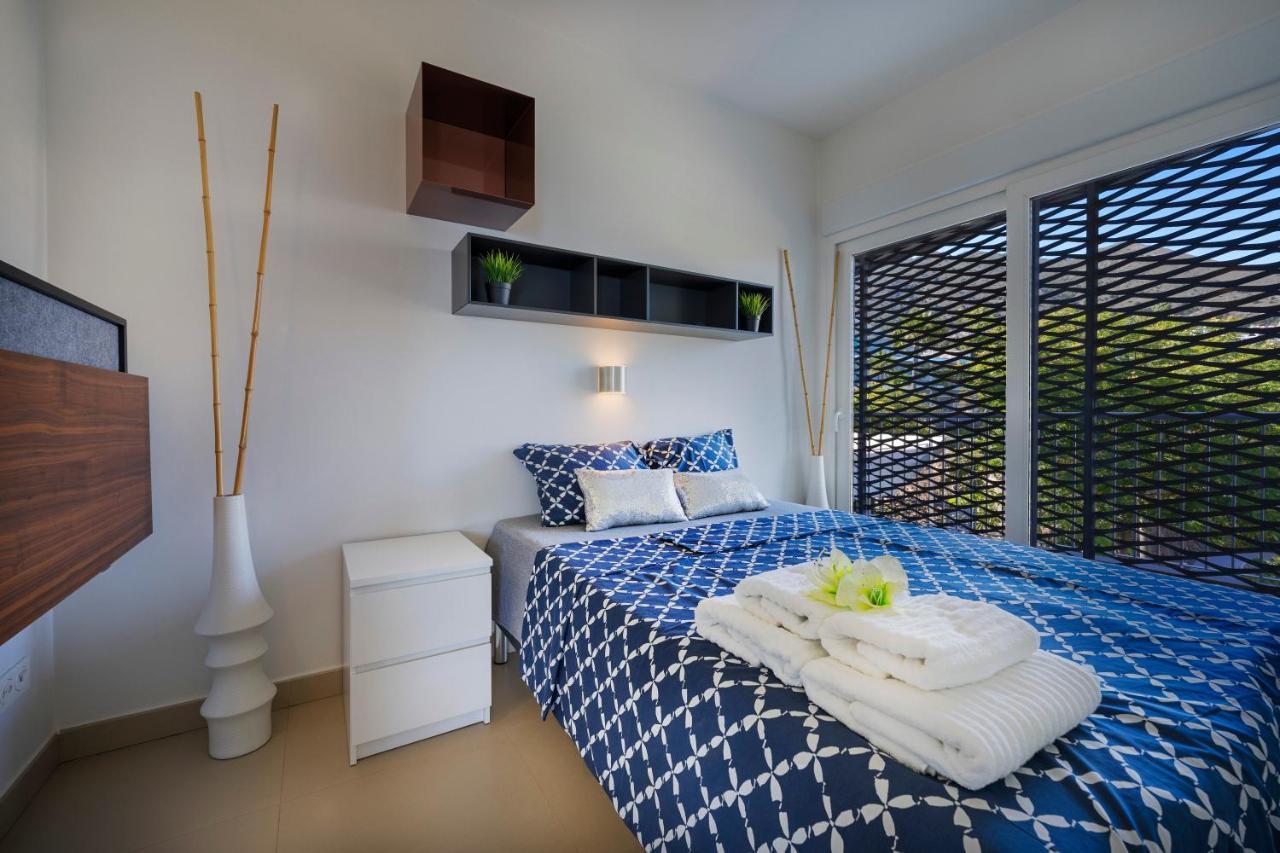 Higueronrentals Bahia Apartment Malaga