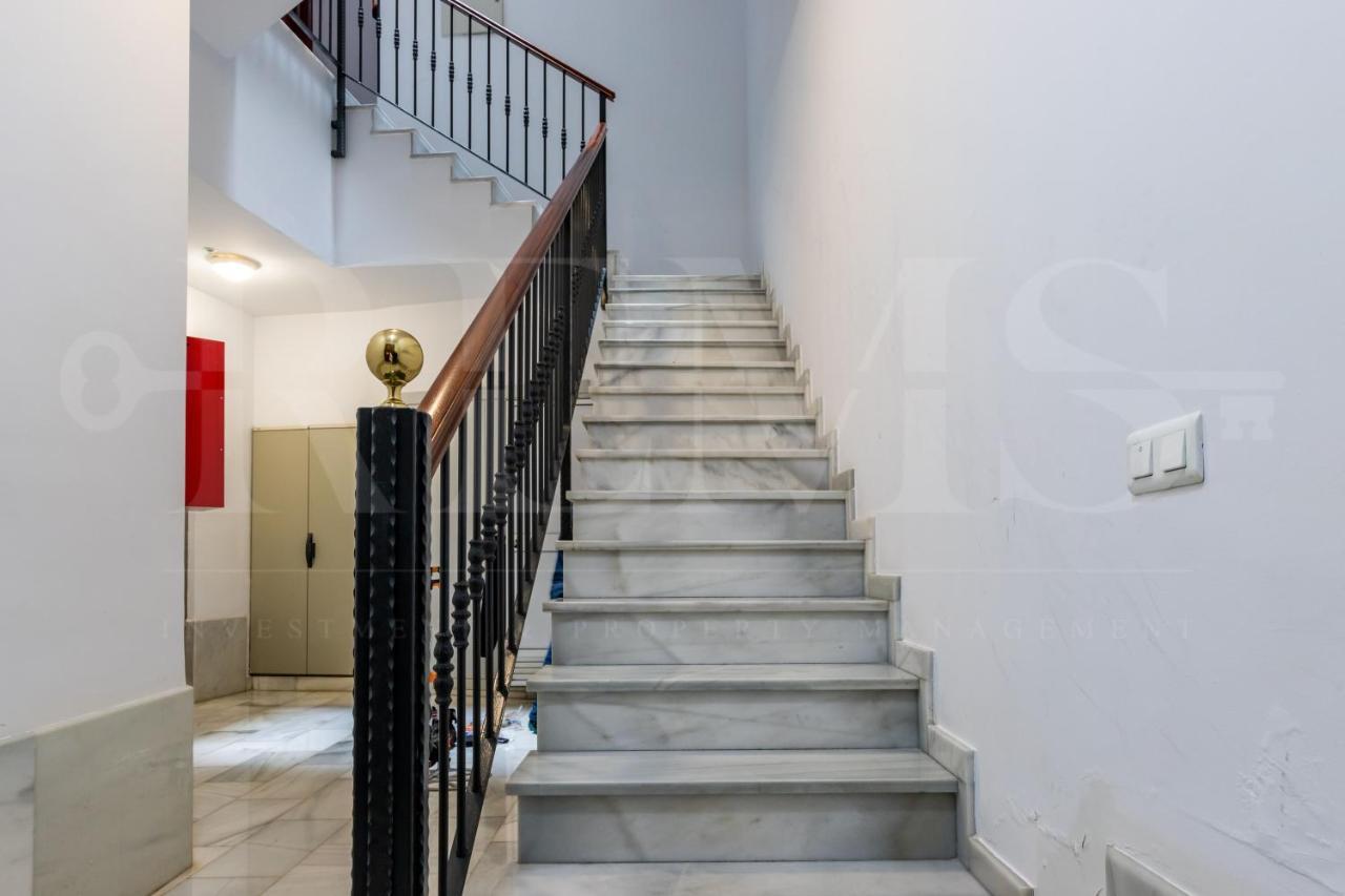 Central Studio With Patio And Balcony Apartment